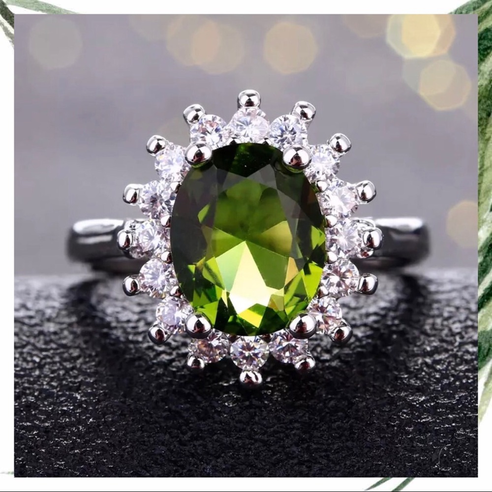 h/p 3/6!! gorgeous peridot cocktail ring